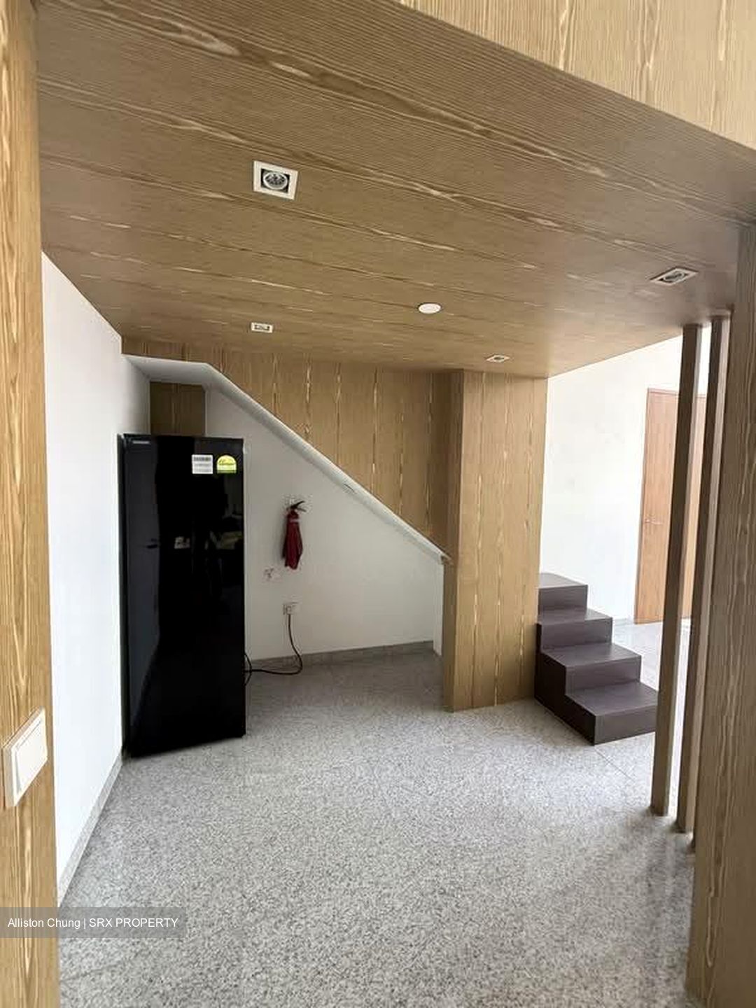 PS100 (D2), Office #568259701
